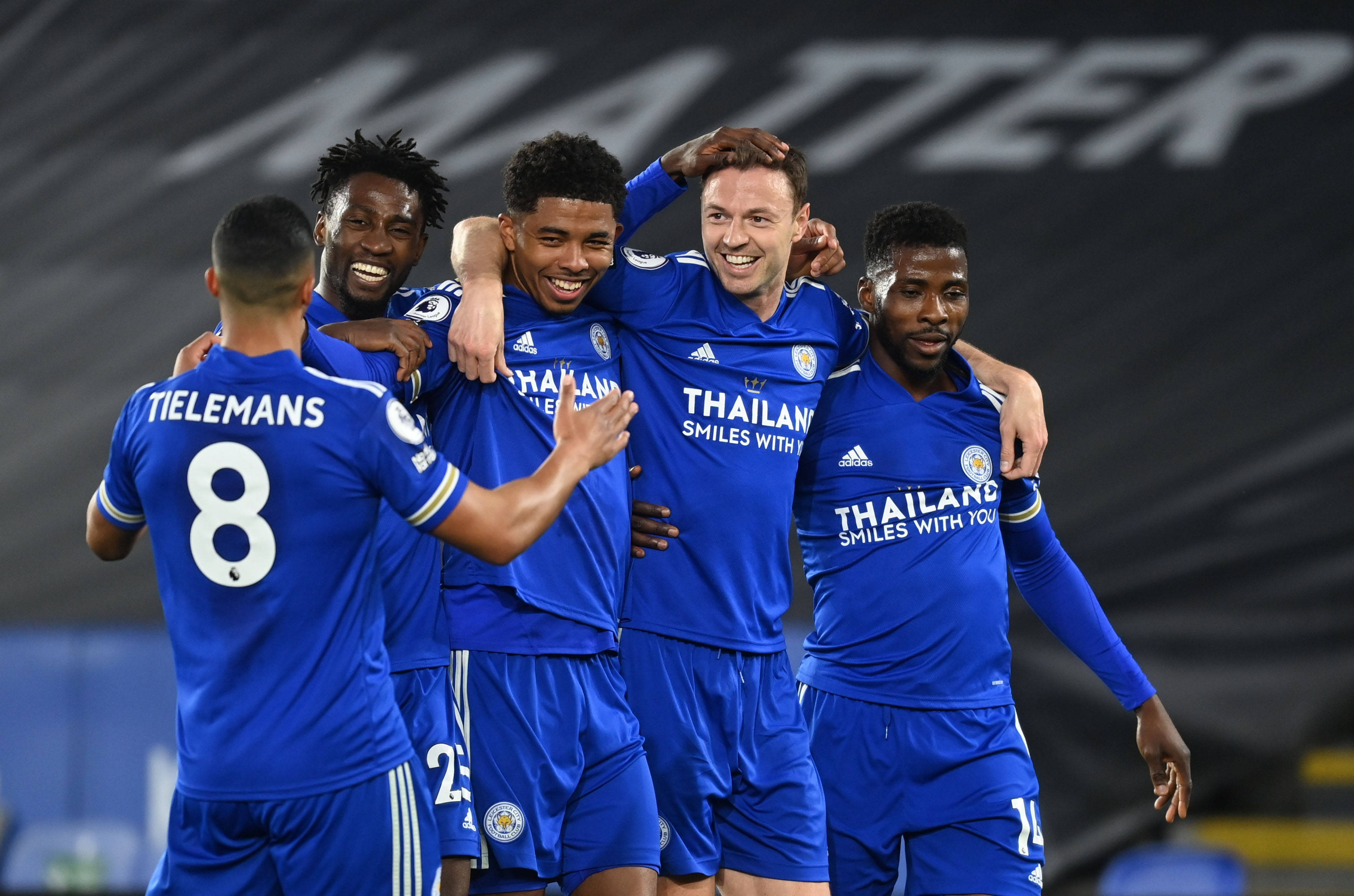 包含莱斯特城客场遭遇失利，未能延续胜利势头的词条