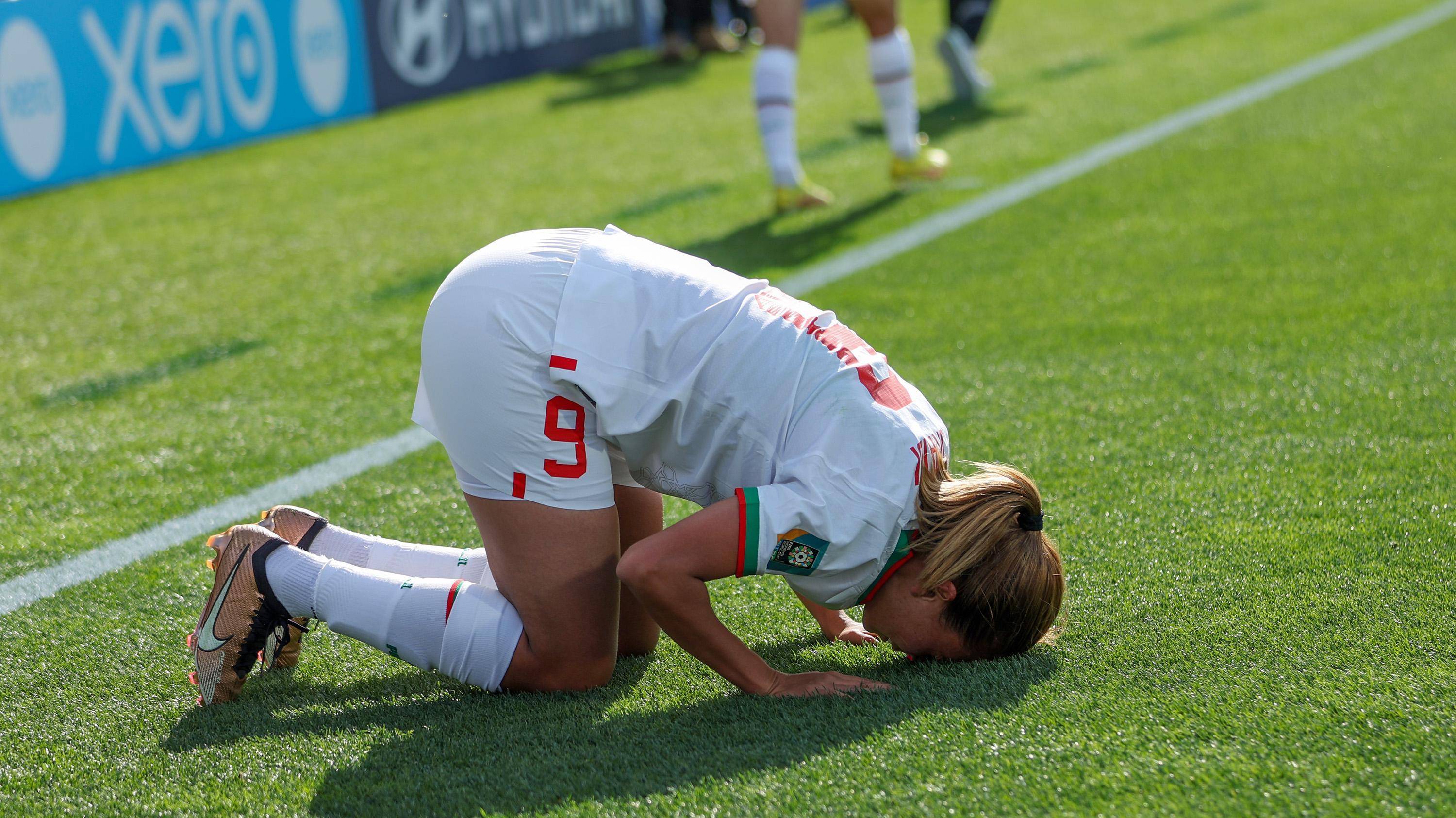 开云体育官方入口-世界女子足球比赛赛场掀起热潮