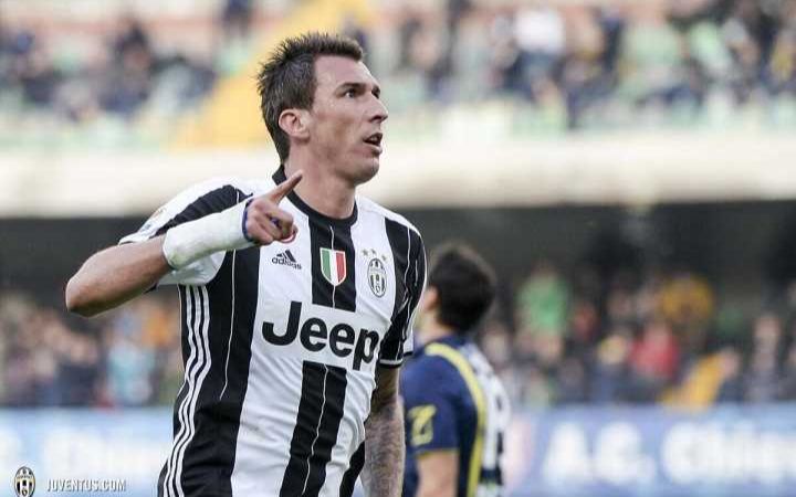 包含切沃主场战平克罗托内：保级局势严峻的词条