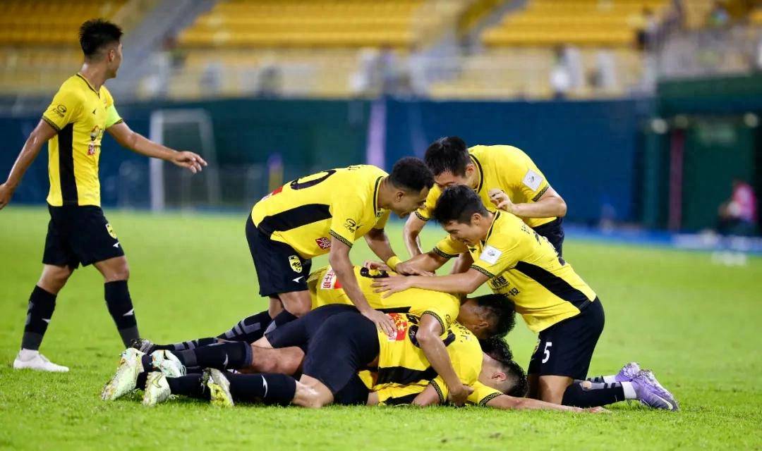 足球场将见证两支球队的交锋 足球场将见证两支球队的交锋