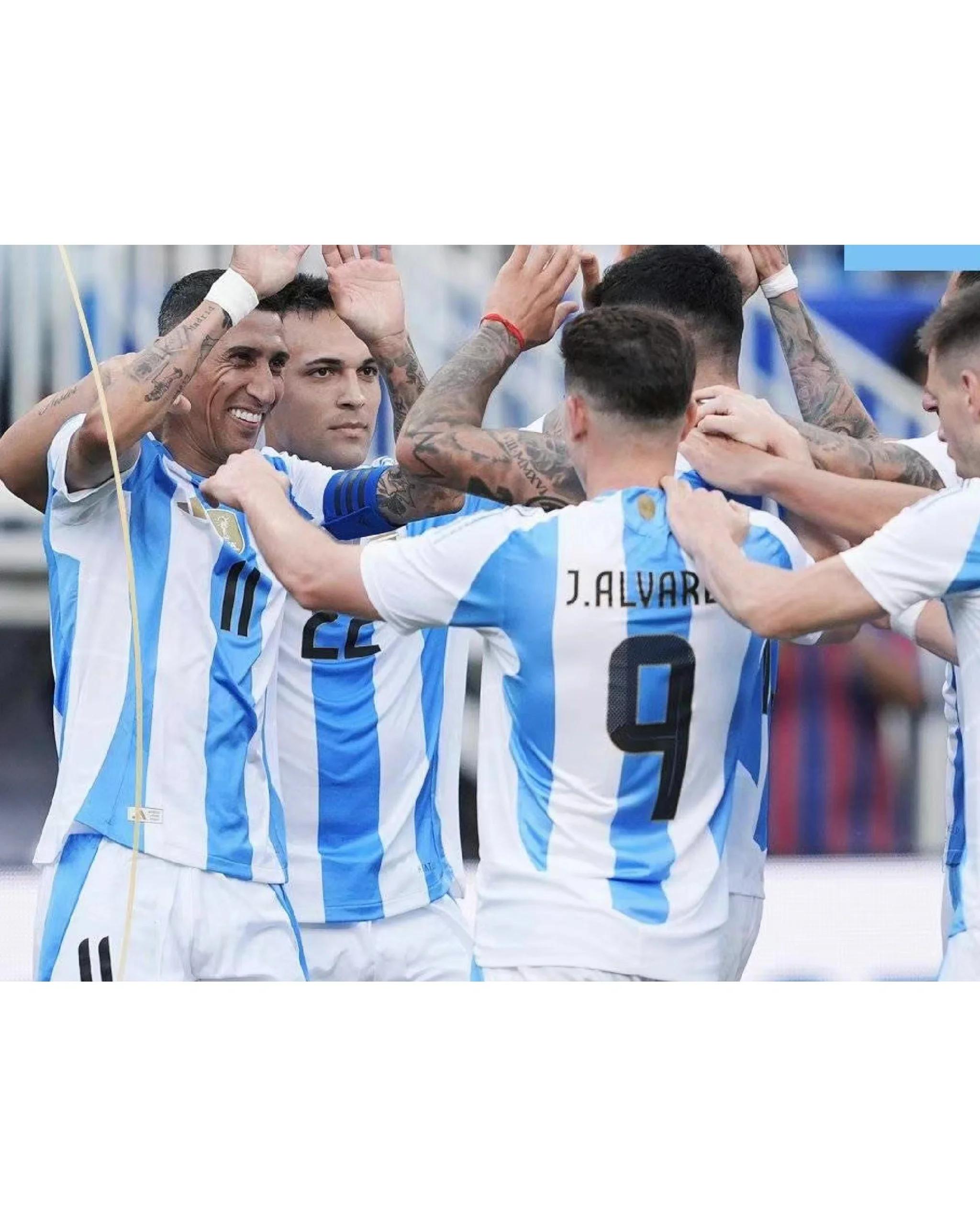 墨西哥运动员在足球赛事中展现实力