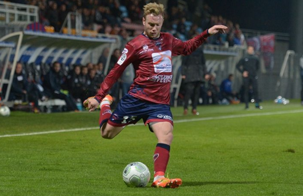 尼姆与勒阿弗尔激战，双方球员表现亮眼