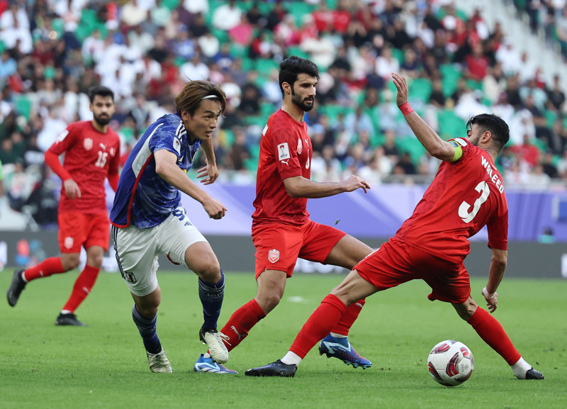 亚洲杯半决赛国足大捷,豪胜日本闯入决赛 亚洲杯半决赛国足大捷,豪胜日本闯入决赛