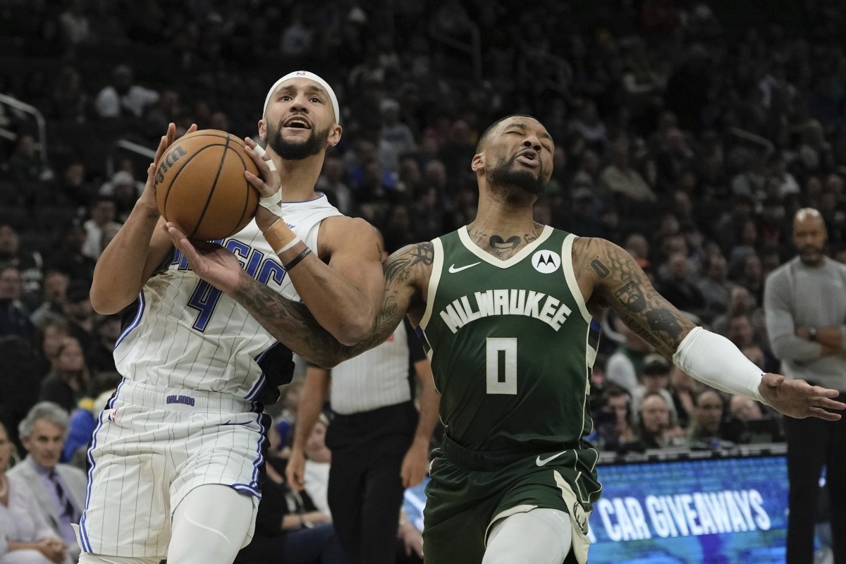 关于雄鹿稳居东部第一位置，对手难以撼动的信息