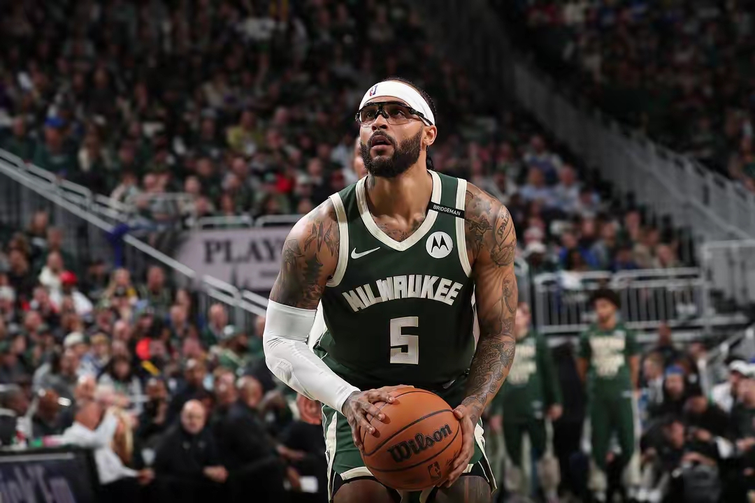 开云体育网页版-开拓者不敌凯尔特人，利拉德全场最佳贡献分